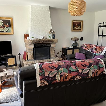 Gite Milin A Sizun Hebergement Confortable Pour 7 Pers Bagian luar foto