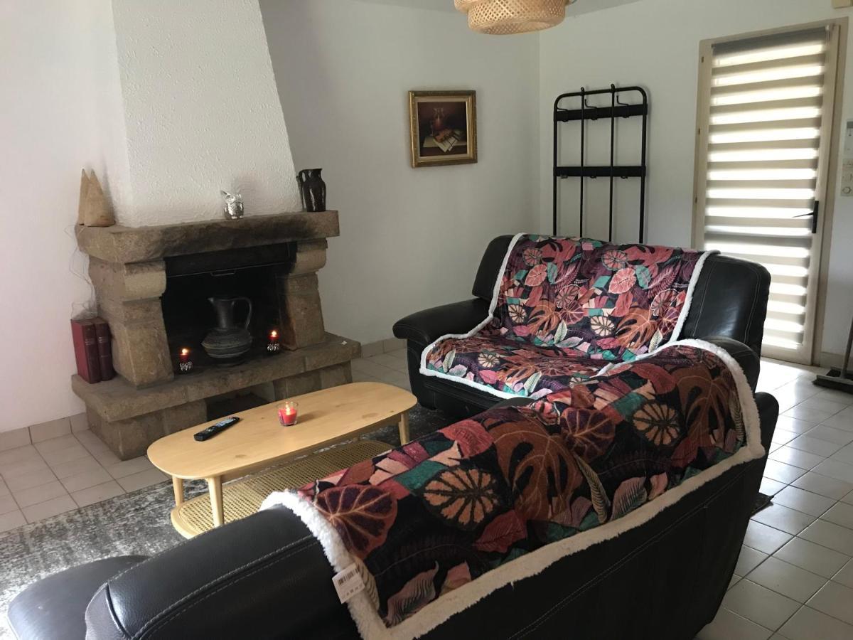 Gite Milin A Sizun Hebergement Confortable Pour 7 Pers Bagian luar foto