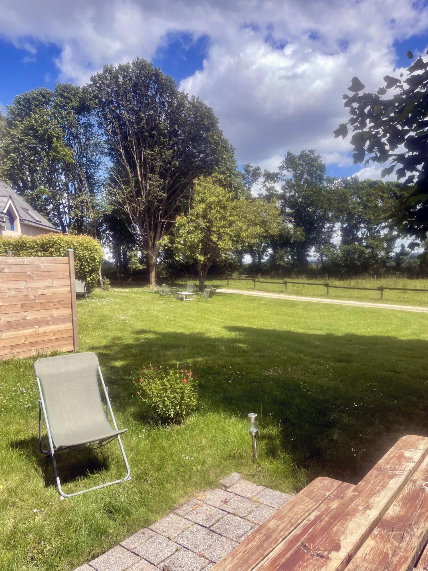 Gite Milin A Sizun Hebergement Confortable Pour 7 Pers Bagian luar foto
